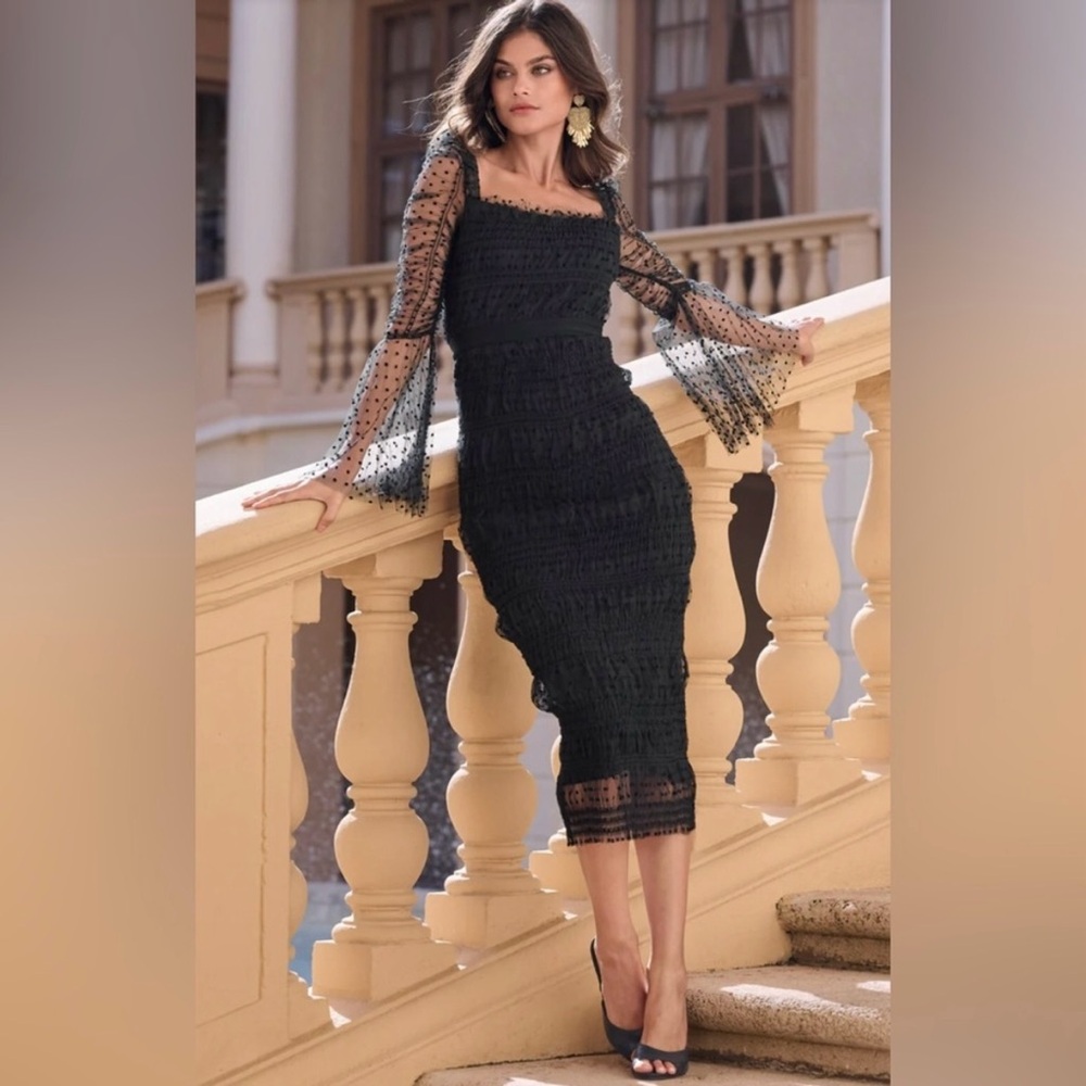 VENUS Black Sheath Dress with Bell Sleeves and Square Neck